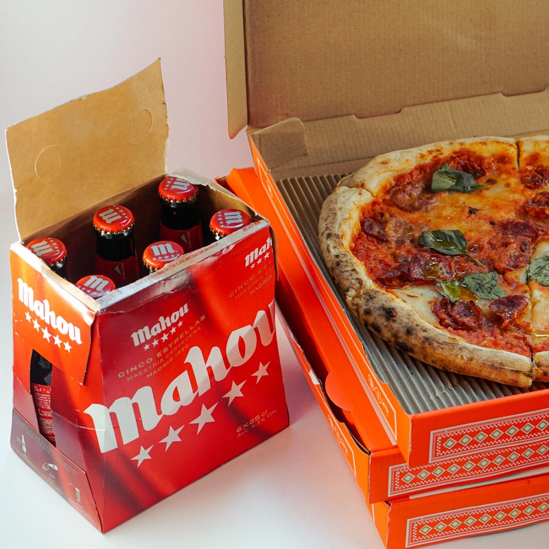 A Diavola Pizza & 6 Mahou Beers